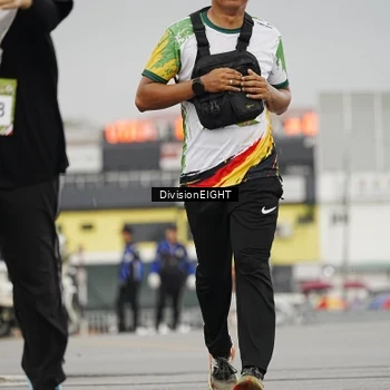 Runner Photo 7650353