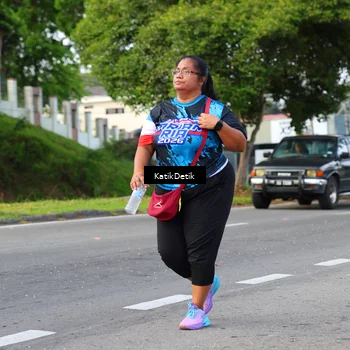 Runner Photo 7650364