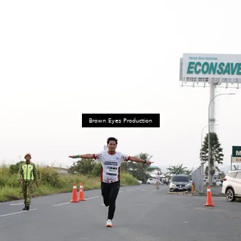 Runner Photo 7650367