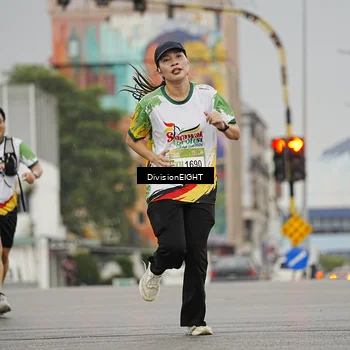 Runner Photo 7650372