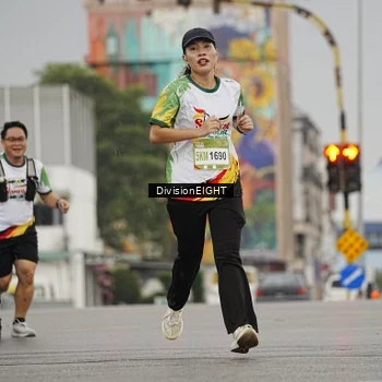 Runner Photo 7650375