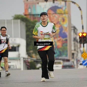 Runner Photo 7650377