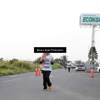 Runner Photo 7650391
