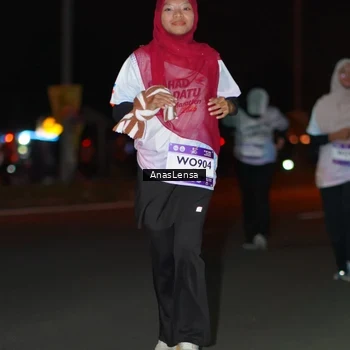 Runner Photo 7650429