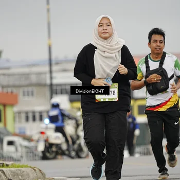 Runner Photo 7650431