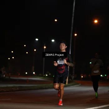 Runner Photo 7650440