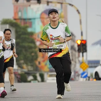 Runner Photo 7650442