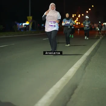 Runner Photo 7650455