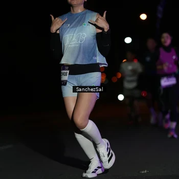 Runner Photo 7650457