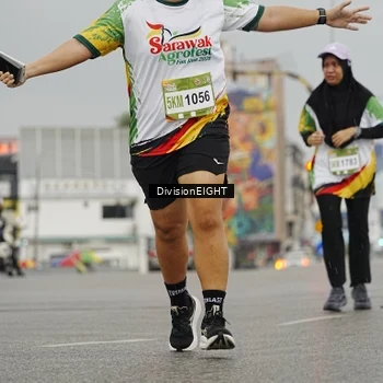 Runner Photo 7650468