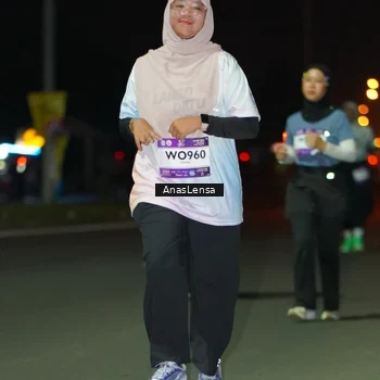 Runner Photo 7650473