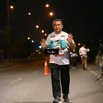 Runner Photo 7650476