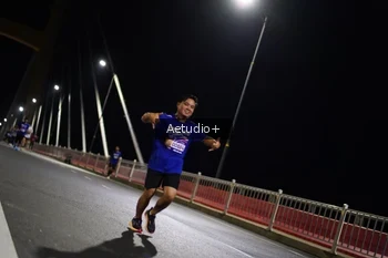 Runner Photo 765049