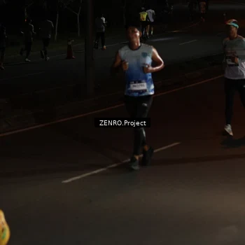 Runner Photo 7650516