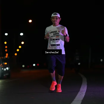Runner Photo 7650533