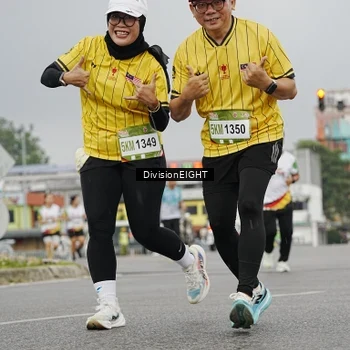 Runner Photo 7650538