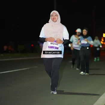 Runner Photo 7650559