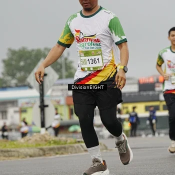 Runner Photo 7650566