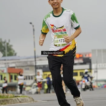 Runner Photo 7650568