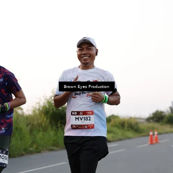 Runner Photo 7650597