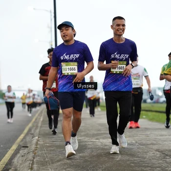 Runner Photo 7650598