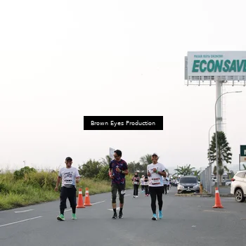 Runner Photo 7650612