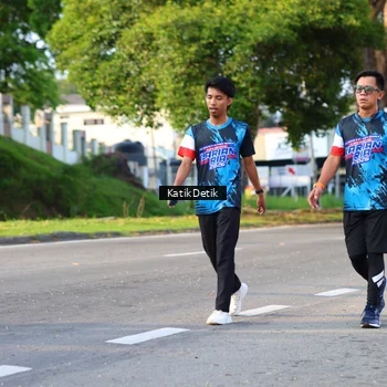 Runner Photo 7650618