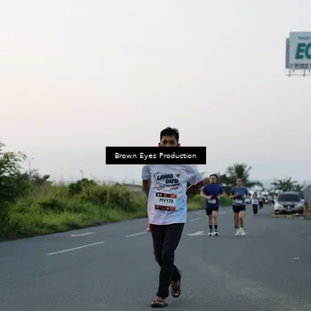 Runner Photo 7650675