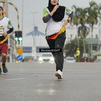 Runner Photo 7650681