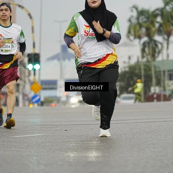 Runner Photo 7650682