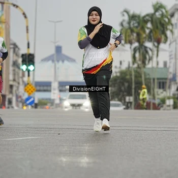 Runner Photo 7650688