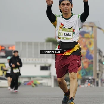 Runner Photo 7650695