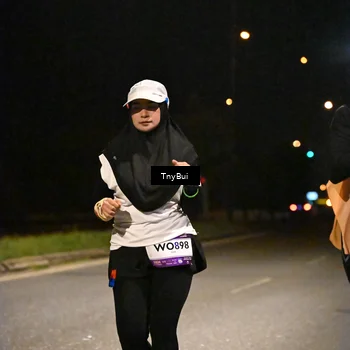 Runner Photo 7650700