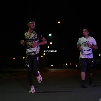 Runner Photo 7650709
