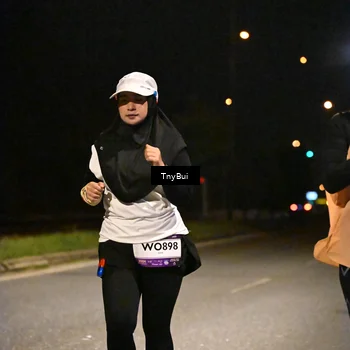 Runner Photo 7650714