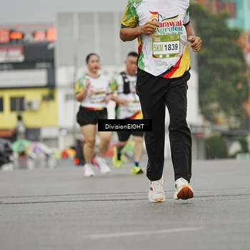 Runner Photo 7650726