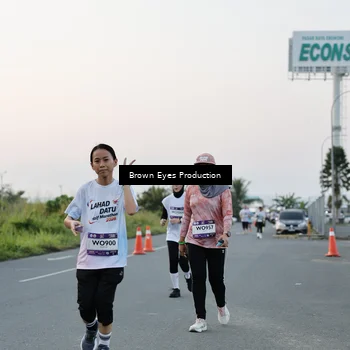 Runner Photo 7650733
