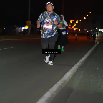 Runner Photo 7650738