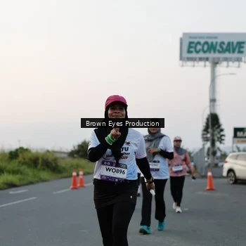 Runner Photo 7650741