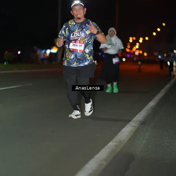 Runner Photo 7650761