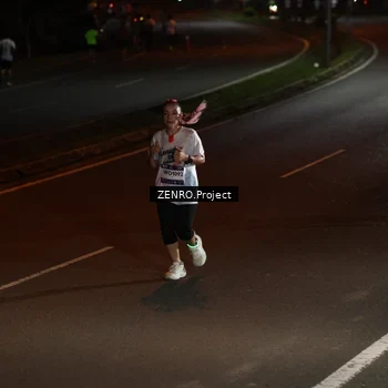 Runner Photo 7650779