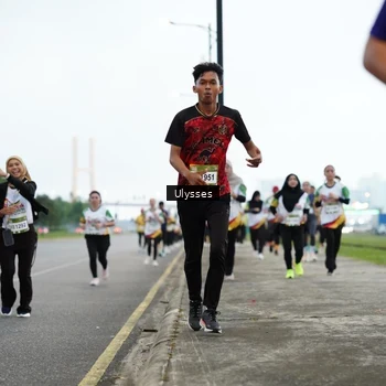 Runner Photo 7650782