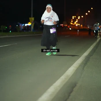 Runner Photo 7650784