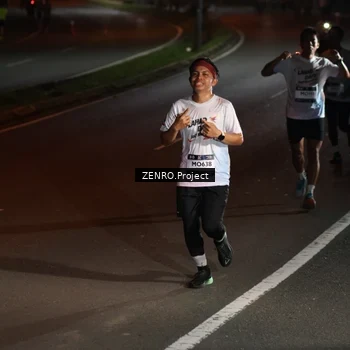 Runner Photo 7650795