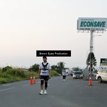 Runner Photo 7650807