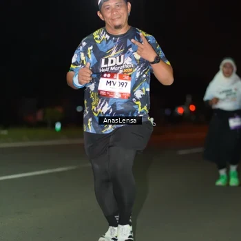 Runner Photo 7650809
