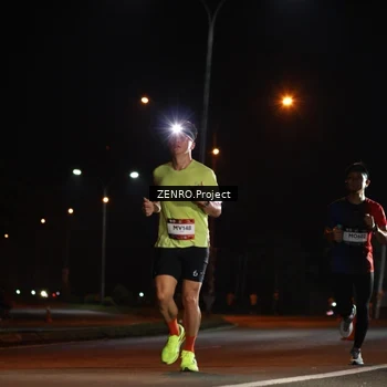 Runner Photo 7650821