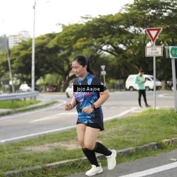 Runner Photo 7650835