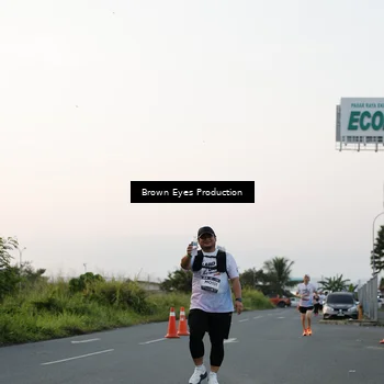 Runner Photo 7650836