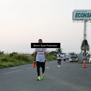Runner Photo 7650838